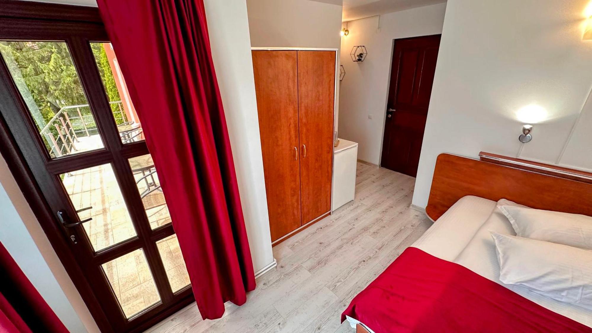 Valea Alba View - Self Check-In Hotel Busteni Exterior photo
