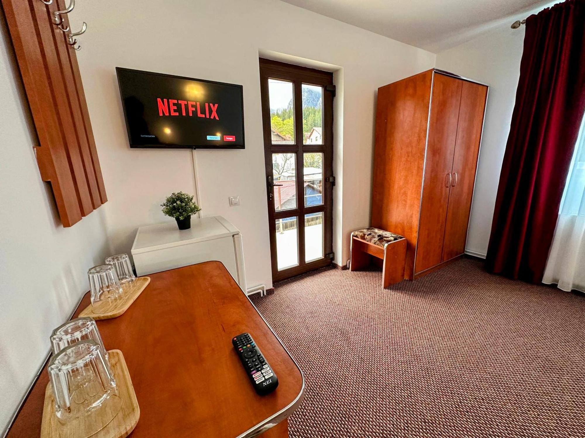 Valea Alba View - Self Check-In Hotel Busteni Exterior photo